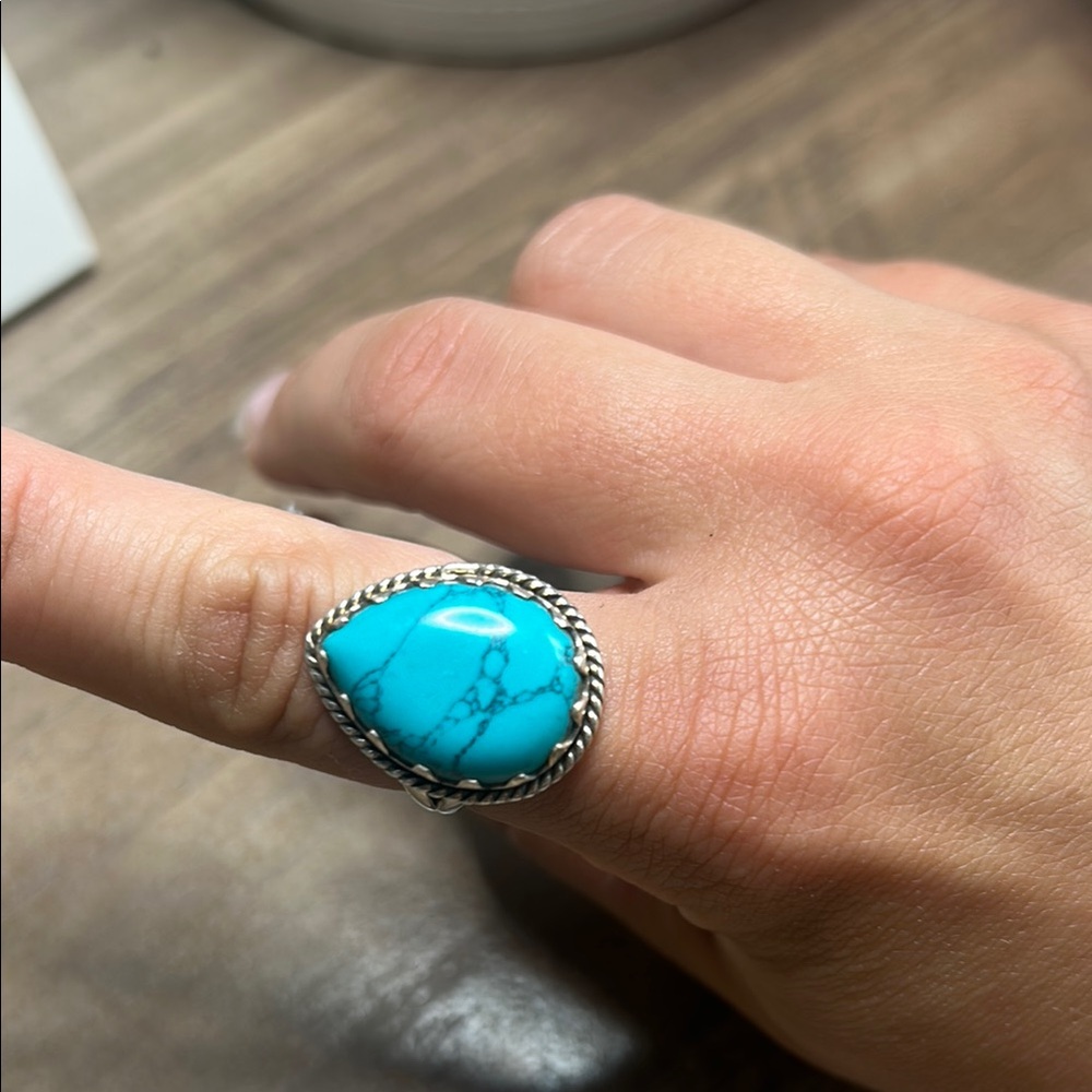 Turquoise Silver Ring - Picture 3 of 6